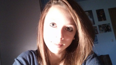 Sorry für das Licht auf dem Bild :D
Aber jetzt zu meiner Frage! Würde mir Dip -Dye Hair in den Farben Hellbraun & rote Spitzen stehen?
Danke für eure antworten ;*