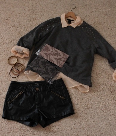 Welche Strumpfhose dazu die helle oder die dunkle? :) und wie findet ihr den Look sonst so? <3 Ich liebe ihn *-*