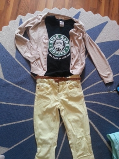 Welches outfit soll ich morgen in der schule anziehen? :) Das oder...