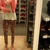 Cooles outfit oder? Beachtet die rechte seite einfach nicht:)