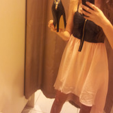 Passen die Schuhe und das Kleid zsm. und würdet ihr es zu einer Hochzeit anziehen? :)