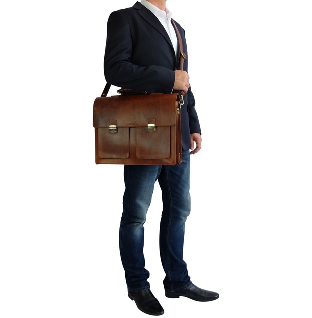 Tasche Charles aus Eco-Rindsleder in antik-braun, camel, schwarz kroko und schwarz von manbefair #Ledertasche #Herrentasche #Umhängetasche Tasche Charles aus Eco-Rindsleder in antik-braun, camel, schwarz kroko und schwarz von manbefair #Ledertasche #Herrentasche #Umhängetasche