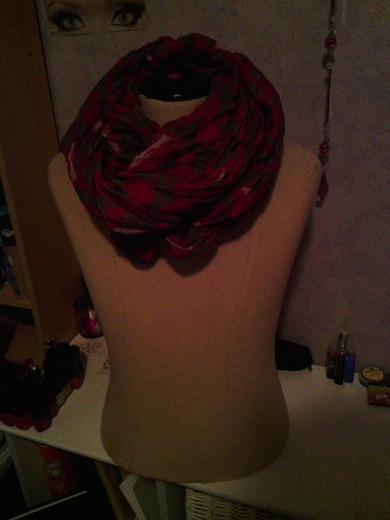 Mein pinker schal <3
Love It or Hate It :* Mein pinker schal <3
Love It or Hate It :*
