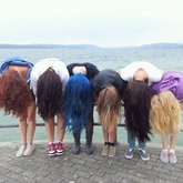 Hab keine frage dazu :)
Is nur n Bild von mienr Klassenfahrt an den Bodensee...
Die mit den blauen Haaren bin ich =)