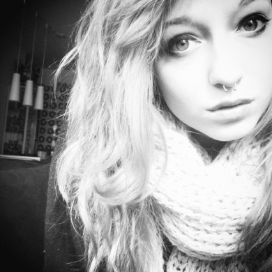 follow me on instagram: celinaschneider :)