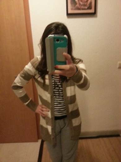 Wie findet ihr so lange cardigans? :) (kommentiert bitte NUR die cardigan)