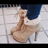 Weiß jemand wo's diese Schuhe gibt? *_*
