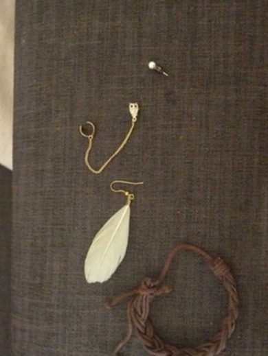 schön ?! bitte kommis das t shirt ist hinten trasparent und ich trage drunta ein pinkes bandaou top