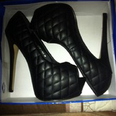 wie  findet ihr diese highheels ich liebe sie