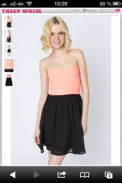 Was haltet ihr von diesem Kleid? Soll ich es kaufen? Sry, dass das Model so mager ist! Würde mich über Kommis freuen! ❤✌❤