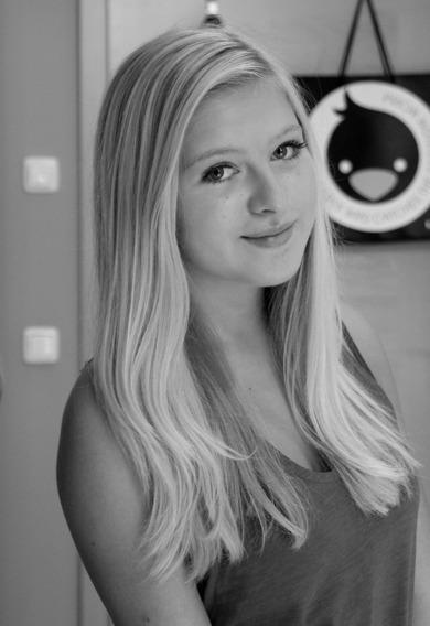 wie findet ihr das Bild? :)
und wie alt schätzt ihr mich? :)
<3 wie findet ihr das Bild? :)
und wie alt schätzt ihr mich? :)
<3