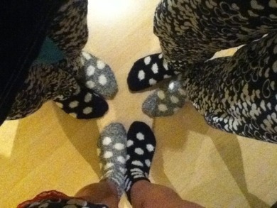 ich und meine bff's (: wie findet ihr unsere socken? :D