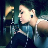 Wie findet ihr tunnel, tattoos oder piercings ?:-)