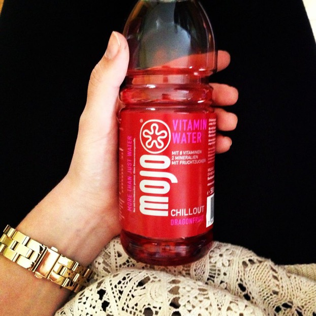 shoppen mit vitamin water :)) ich lieeeeebe es shoppen mit vitamin water :)) ich lieeeeebe es