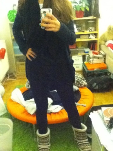 sagt mal bitte was besser ist das ist Bild 1 sagt mal bitte was besser ist das ist Bild 1