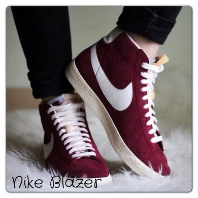 Aus welchem Onlineshop bekomme ich diese Schuhe (Nike Blazer) in genau dieser Farbe? und zwar in größe 40. bitte postet doch mal links. :) danke.