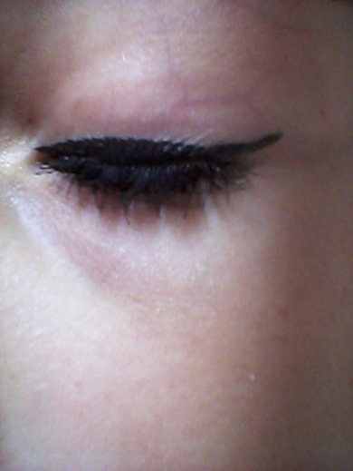 Ich bin 14 und wollte fragen ob man meinen Lidstrich auch in der schule tragen kann ? Ich bin 14 und wollte fragen ob man meinen Lidstrich auch in der schule tragen kann ?