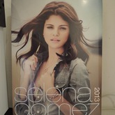 yeah hab gestern selena gomez kalender bekommen wie findet ihr selena ?
