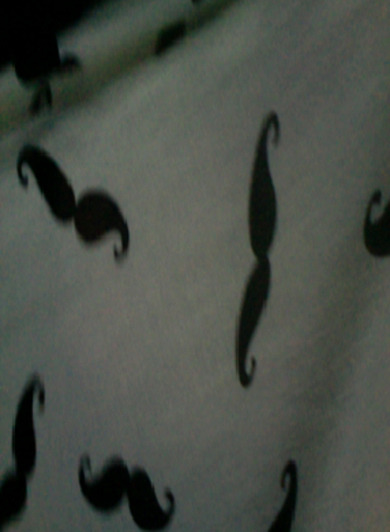 Yeah! endlich ist mein Moustache Scchlauchschal gekommen :)
Meinungen?
& wie kann ich ihn kombinieren??