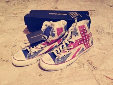 uuund limeted edition chucks *-* gibt es in Deutschland net mal <3 uuund limeted edition chucks *-* gibt es in Deutschland net mal <3