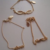 Nr 3, 4 und 5: Armbänder :)
Flügel, Love und Moustache!