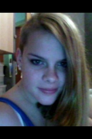 Wie findet ihr Side-Cut? Und wie alt schätzt ihr mich?:) Wie findet ihr Side-Cut? Und wie alt schätzt ihr mich?:)