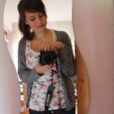 Ich Liebe blümchen oberteile :$