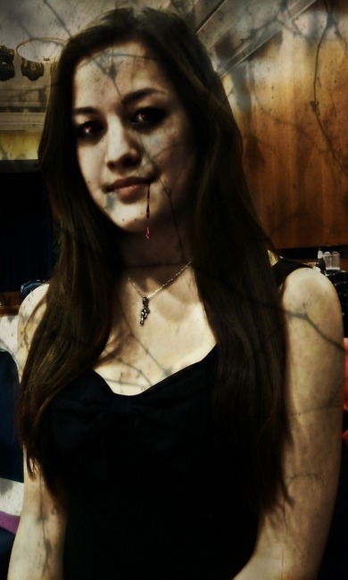 Langeweile...:D
Als was davon soll ich zu einer Halloweenparty gehen? Wer kann alle erraten? ;)