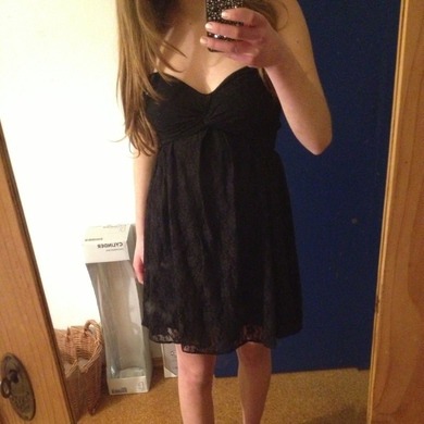 Steht mir das Kleid? Kommis bitte :D