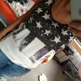 Also einmal das Top hat er mir mitgebracht. Ich liebe es besonders weils im Galaxy Look ist! :) Meinungen?