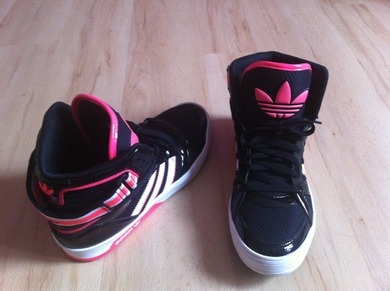 wie findet ihr die schuhe <3? wie findet ihr die schuhe <3?