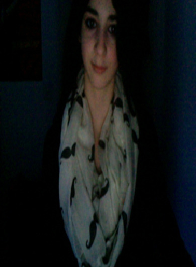 Yeah! endlich ist mein Moustache Scchlauchschal gekommen :)
Meinungen?
& wie kann ich ihn kombinieren??