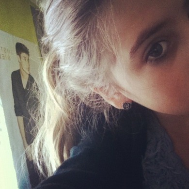 Wie findet ihr ihn *___* ?
Also ich liebe ihn über alles <3
Und das bild so ?