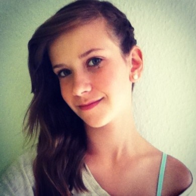 wie alt schätzt ihr mich?? und wie findet ihr das bild???