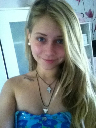 no make up no School no problem :))