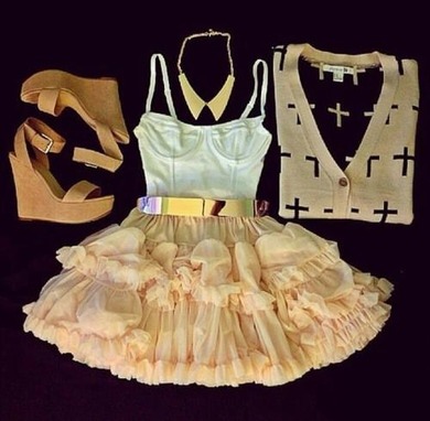 Würdet ihr den Rock dazu anziehen? Und wenn NEIN - was würdet ihr dann dazu kombinieren?