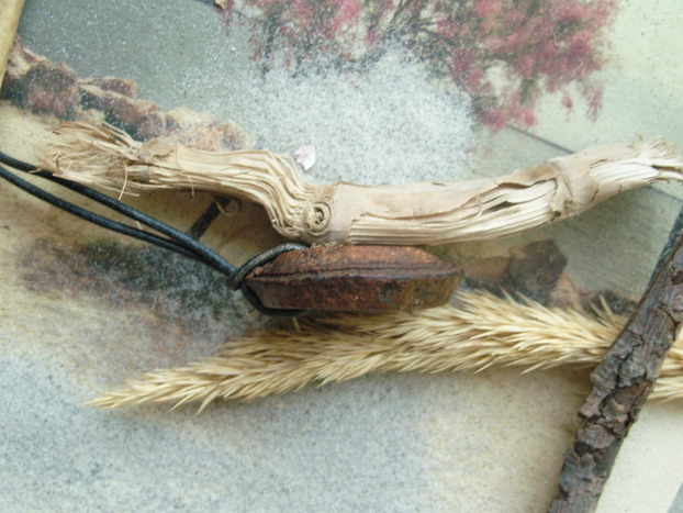 Eucalyptus Frucht Schmuck Anhänger mit 1 Amethyst Eucalyptus Frucht Schmuck Anhänger mit 1 Amethyst