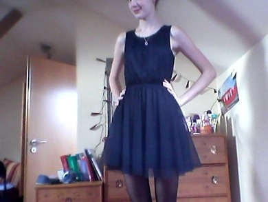 Wie findet ihr das Kleid?? Es ist für die Goldene Hochziet von den Großeltern meines Freundes.