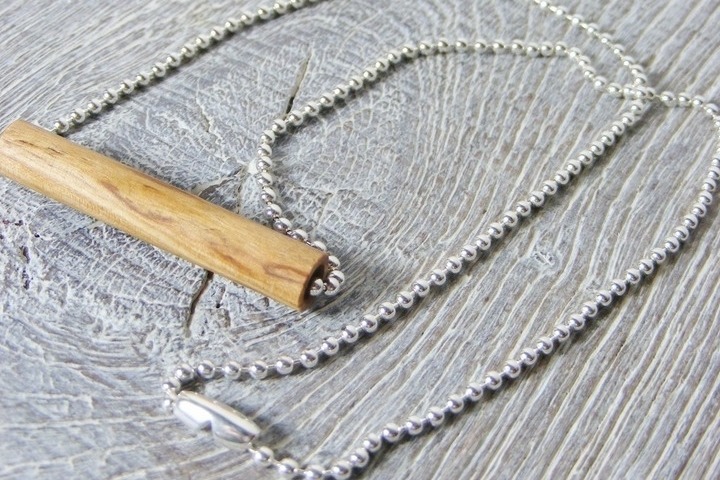 Silberkette Holzröllchen, Maserbirke Ø7x40mm, L45cm Silberkette Holzröllchen, Maserbirke Ø7x40mm, L45cm von Holzfelge