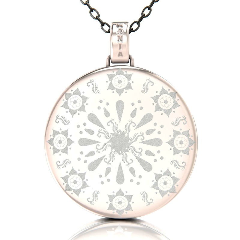Blumen Mandala Kette mit Gravur auf Roségold Anhänger von Mania.Design - Die besondere Kette mit Gravur