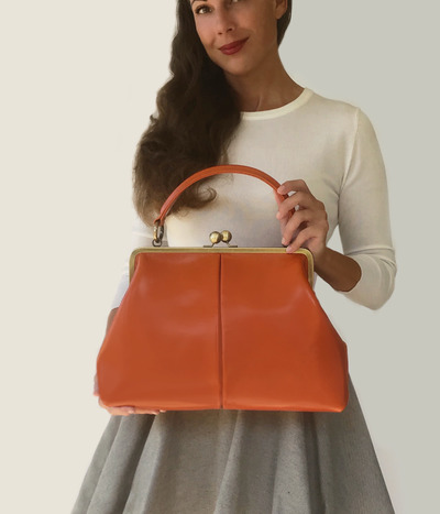 Handtasche Damen Leder, Ledertasche Damen "Olive" in orange-braun, Leder Handtasche, Bügeltasche, Henkeltasche, Retro Tasche von taschenkinder