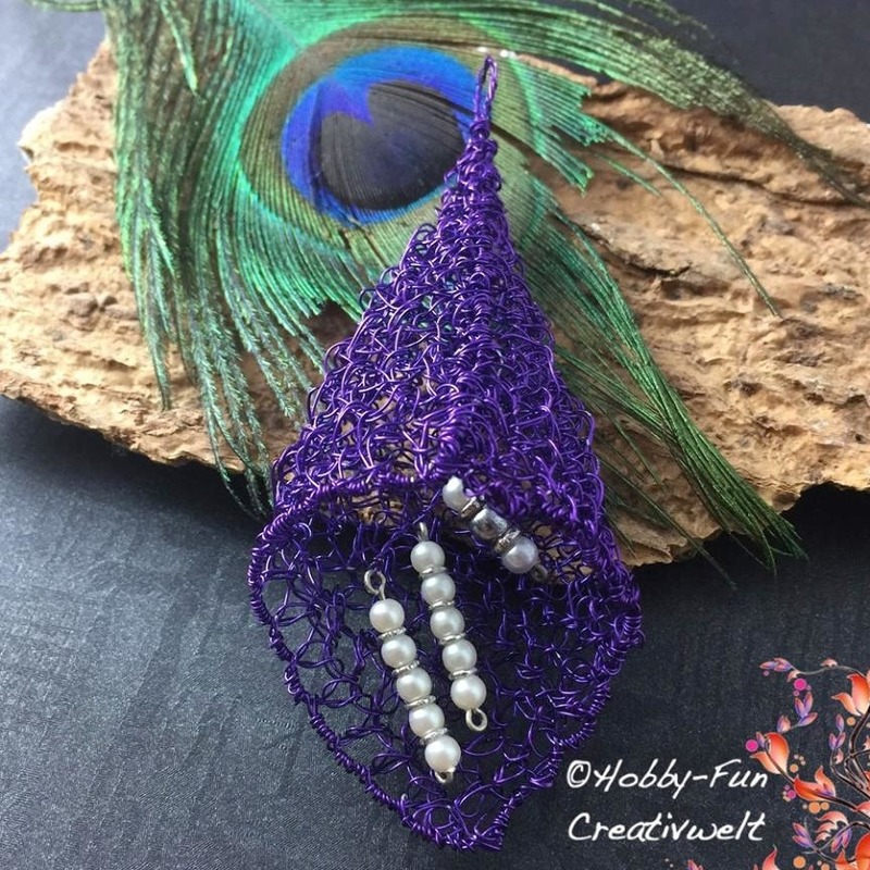 Unikat: gehäkelte Drahtblüte von Hobby-Fun-Creativwelt