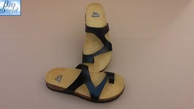 20% Off, Free Shipping, sandals, black sandals, flats, shoes , summer shoes, model Piramide black. von BIOWORLD