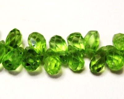 2 Edelstein Peridot facettierte Brioletts /Tropfen von Edelsteine-Welt