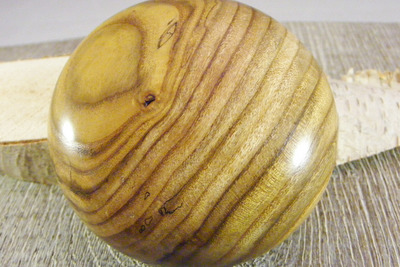 Flaschenöffner Kapselheber / Essigbaum gest. Holz / Rund 73mm von Holzfelge