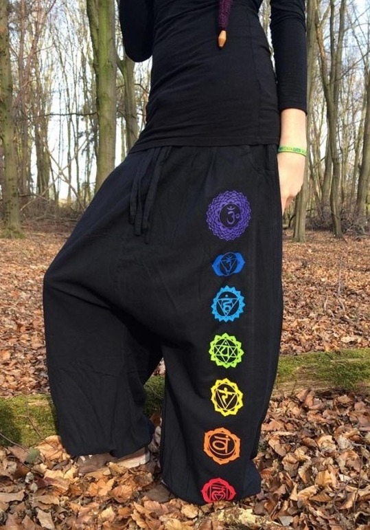 Chakra Yogahose Hippie Kleidung Haremshose Pluderhose Goa Klamotten Chakra Yogahose Hippie Kleidung Haremshose Pluderhose Goa Klamotten von Gravity Shift ॐ Psy-Hippie-Goa-Shop