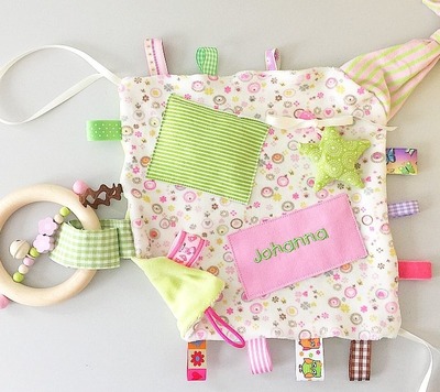 Geschenkset Baby Schmusetuch und Schnullerkette Geschenkset Baby Schmusetuch und Schnullerkette von wadawu
