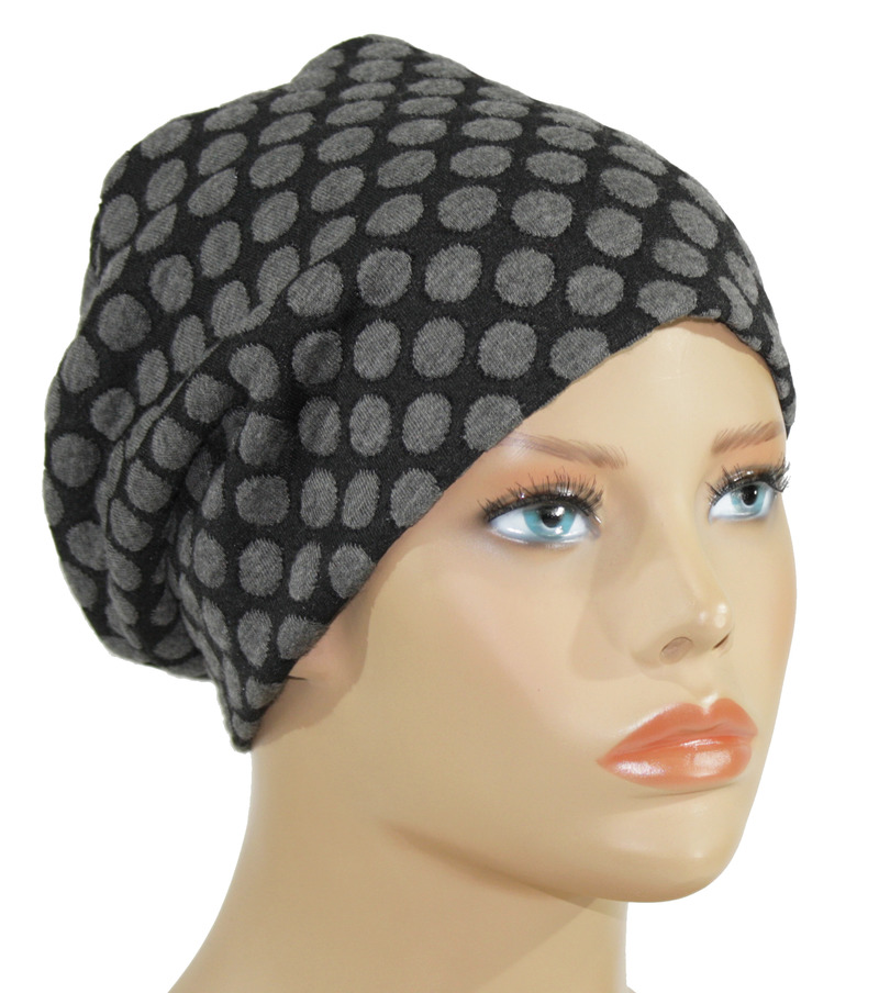 Lagenlook Mütze Beanie Jersey Mütze Tupfen Mütze schwarz grau Lagenlook Mütze Beanie Jersey Mütze Tupfen Mütze schwarz grau von klennes