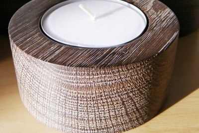 Windlicht aus Eichenholz / Größe: Ø97 x 45 mm Windlicht aus Eichenholz / Größe: Ø97 x 45 mm von Holzfelge