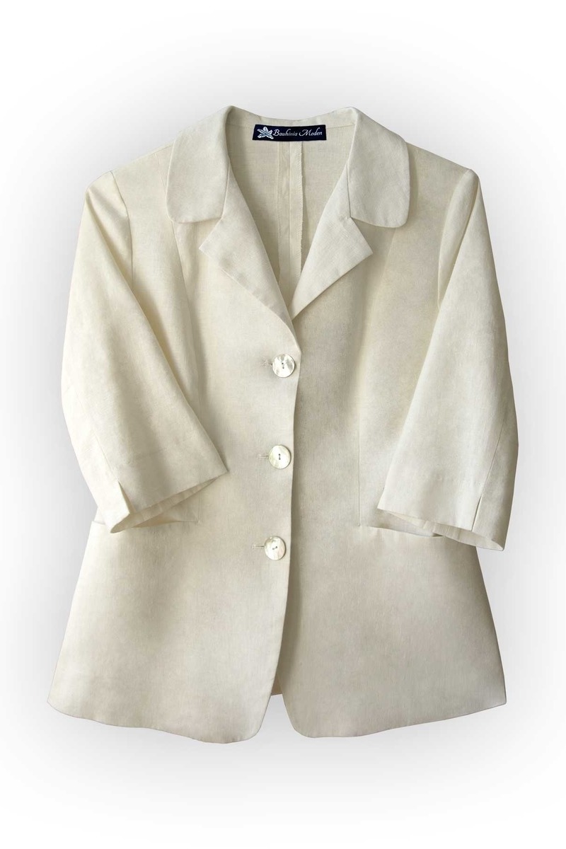 Sommerkostüm (Faltenrock + Blazer) aus Leinen mit Baumwolle von Bauhinia Moden